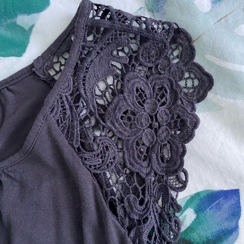 Elegant Lace Sleeve Women's Top - Gray - Picture 3 of 3
